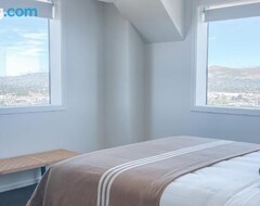 Entire House / Apartment Sub-penthouse On Gloucester - Highest Rental In The South Island (Christchurch, New Zealand)