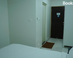 Hotel 12 Degree Comforts (Bangalore, Indija)