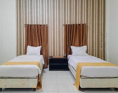 Khách sạn Hotel Puri Yasmin Potowanua Lasusua Redpartner (North Kolaka, Indonesia)