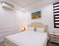 Hotelli Paradise Suites Dich Vong Hau (Hanoi, Vietnam)