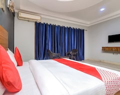 Hotel OYO 18254 Glorious Stayz (Noida, Indien)