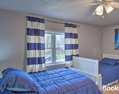Toàn bộ căn nhà/căn hộ Beautiful Bartlesville Home With Game Room! (Bartlesville, Hoa Kỳ)