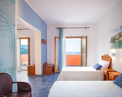 Khách sạn Hotel Village Suvaki (Pantelleria, Ý)