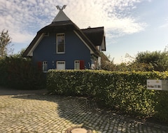 Casa/apartamento entero Stilvolles Reetdach-haus Mit Viel Sonne, Luxus, Tollem Garten & Leuchtturmblick (Putgarten, Alemania)