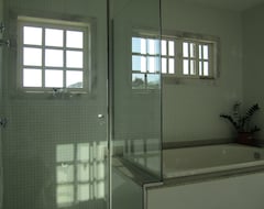 Hele huset/lejligheden Maravilhosa Casa Com 7 Suites A 400 Metros Da Praia De Joao Fernandes (Armação dos Búzios, Brasilien)