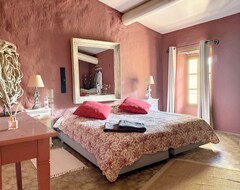 Toàn bộ căn nhà/căn hộ Exclusive 18 beds Luberon paradise with tennis, pool,.& Full service! (Viens, Pháp)