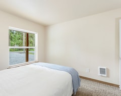 Toàn bộ căn nhà/căn hộ Mount Rainier 3 Bedroom Modern Cabin With Hot Tub (Randle, Hoa Kỳ)