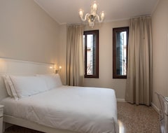 Hotel Salute Palace Powered By Sonder (Venice, Italy)
