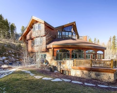 Tüm Ev/Apart Daire The Majesty of the Rockies on 5 Luxurious Levels; Hot Tub, Pool Table & More (Breckenridge, ABD)