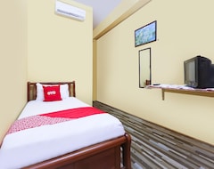 Khách sạn Oyo 90321 Hotel Bajet Sri Manal (Tanah Merah, Malaysia)