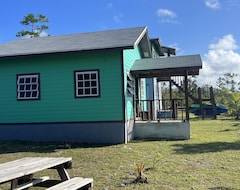Koko talo/asunto Shorrs Villas (Andros Town, Bahamas)