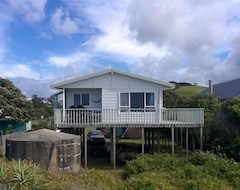 Hele huset/lejligheden Ocean Front Surf Beach With Sea Views (Pataua, New Zealand)
