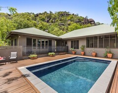 Koko talo/asunto Absolute Beachfront (Magnetic Island, Australia)