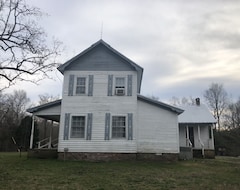 Casa/apartamento entero Old Farmhouse In Private Setting (Mount Pleasant, EE. UU.)