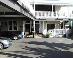 Shooters Saloon Hotel & Cabins (Auckland, Yeni Zelanda)