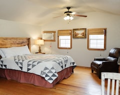 Entire House / Apartment Tatanka Ranch - Tatanka Ranch (Stroud, USA)