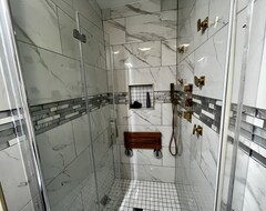 Toàn bộ căn nhà/căn hộ Modern 1 Bedroom Home W/shower Jets (Carson, Hoa Kỳ)