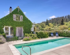 Hele huset/lejligheden French Provencal Chateau In The Heart Of Napa (Calistoga, USA)