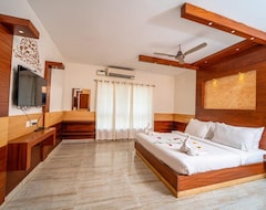 Khách sạn La Four Seasons (Yercaud, Ấn Độ)