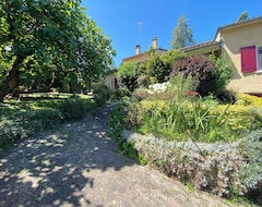 Cijela kuća/apartman Villa With Pool And Garden - 30 From Lyon (Saint-Just-Chaleyssin, Francuska)