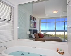 Hotelli Kirra Surf Apartments (Coolangatta, Australia)