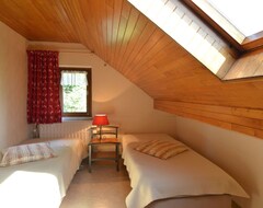 Cijela kuća/apartman House With Beautiful Wooden Balcony Located Against The Hills (Waimes, Belgija)
