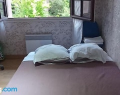 Bed & Breakfast Chambre double a la campagne chez l'habitant (Cadeillan, Francuska)