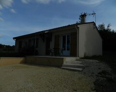 Cijela kuća/apartman House With Private Pool In The Dordogne Perigord Black Village (Saint-Chamassy, Francuska)