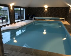 Toàn bộ căn nhà/căn hộ Spacieuse Villa 4 Avec Piscine Intérieure (Lanvollon, Pháp)