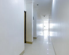 Hotel Urbanview SRB Cibubur by RedDoorz (Depok, Indonesien)