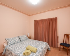 Hotel Keep It Simple At This Peaceful And Centrally Located Place. (Myrtleford, Australija)
