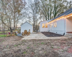 Casa rural Renovated Farmhouse - 5 Miles To Blue Oval With Privacy And Views! (Somerville, Sjedinjene Američke Države)