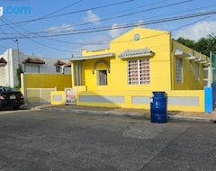 Hele huset/lejligheden Beach Getaway With Cozy 2 Bedrooms Near The Ocean, Arecibo (Arecibo, Puerto Rico)