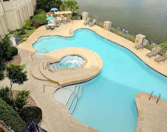 Cijela kuća/apartman New Lakeside Haven - Pools! Hot Tubs! Gym! Fully Equipped Stay! 2 Br 2 Ba Luxurious Condo! #2106 (Leander, Sjedinjene Američke Države)