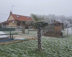 Toàn bộ căn nhà/căn hộ Confortable Gite Avec Piscine Sans Vis à Vis  Entouré Danimaux (Savigny-Poil-Fol, Pháp)