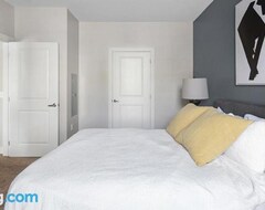 Hele huset/lejligheden Landing Modern Apartment With Amazing Amenities (id8145x4) (Toledo, USA)