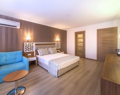 Lonicera Resort & Spa Hotel - Ultra All Inclusive (Avsallar, Turkey)