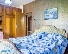 Casa/apartamento entero 100 M2 Flat In A Diplomatic Area (Belgrado, Serbia)