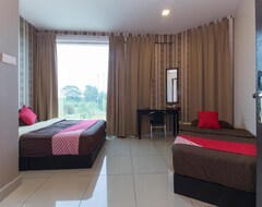 Khách sạn OYO 439 Night Queen Hotel (Sepang, Malaysia)