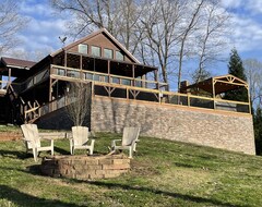 Toàn bộ căn nhà/căn hộ Lakefront Entertainment Lodge (Eddyville, Hoa Kỳ)