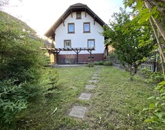 Toàn bộ căn nhà/căn hộ Renovated Cottage, Great Hiking Trails Nearby (Zell im Wiesental, Đức)
