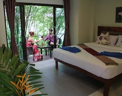 Khách sạn Khao Sok Green Valley Resort (Khao Sok, Thái Lan)
