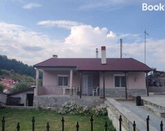 Koko talo/asunto Primoula Grammou 1450 (Kastoria, Kreikka)