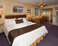 Hotel Holiday Haus (Mammoth Lakes, USA)