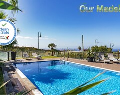 Toàn bộ căn nhà/căn hộ Spacious Villa With Heated Pool And Stunning Sea Views | Villa Sol E Mar (Caniço, Bồ Đào Nha)