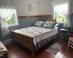 Toàn bộ căn nhà/căn hộ Relaxed Vacation With 4 Bedrooms On The Beautiful Saint John River (Wickham, Canada)