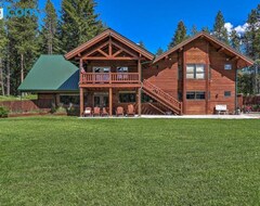 Toàn bộ căn nhà/căn hộ Trego Resort -style Cabin With Lake,trails And 40 Acres (Eureka, Hoa Kỳ)