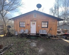 Toàn bộ căn nhà/căn hộ Riverfront Home Near Fort Leonard Wood (Dixon, Hoa Kỳ)