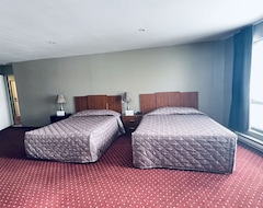 Hotel Motel Falcon (Brossard, Canada)