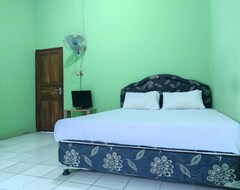 Oyo 93411 Syariah Hotel Tomborang (Mamuju, Endonezya)